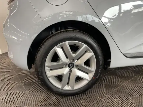 RENAULT CLIO V - voiture d'occasion - Photo 25