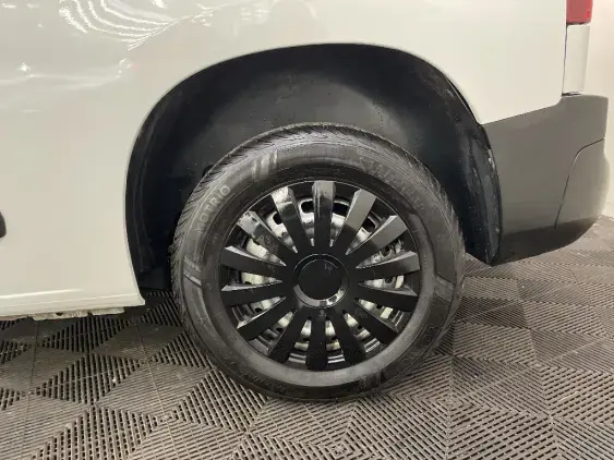 PEUGEOT PARTNER III - voiture d'occasion - Photo 24