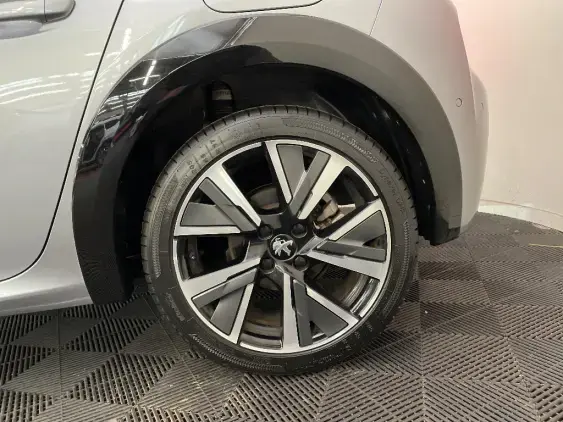 PEUGEOT 208 II - voiture d'occasion - Photo 24