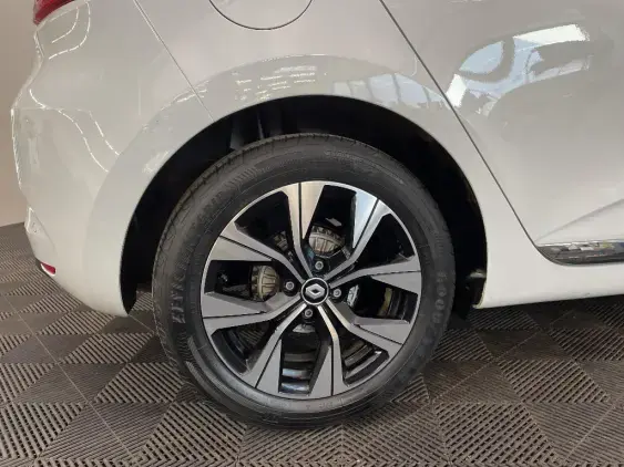 RENAULT CLIO V - voiture d'occasion - Photo 25