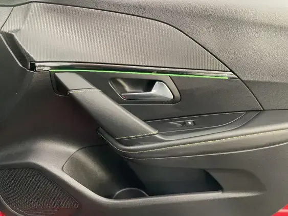 PEUGEOT 208 BUSINESS R II - voiture d'occasion - Photo 20