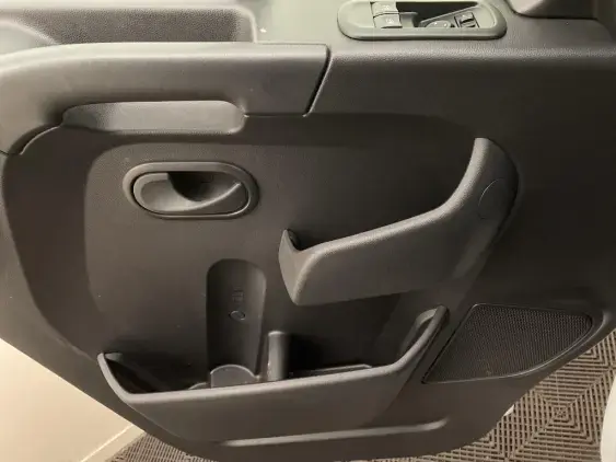 RENAULT MASTER III - voiture d'occasion - Photo 19