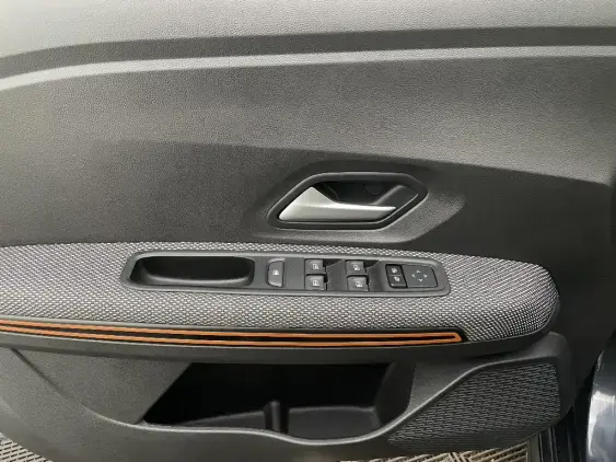 DACIA SANDERO III - voiture d'occasion - Photo 19