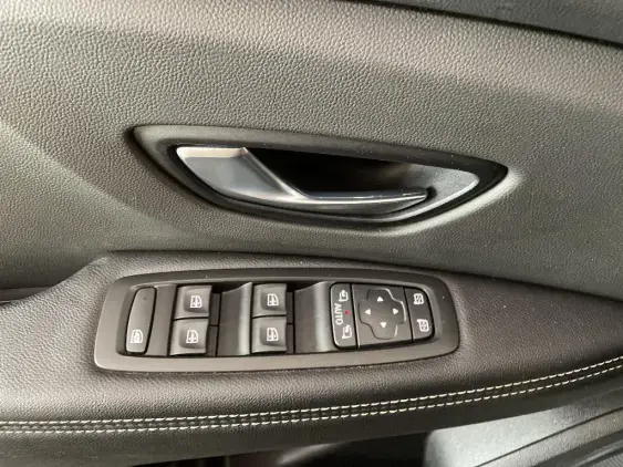RENAULT SCENIC IV - voiture d'occasion - Photo 21