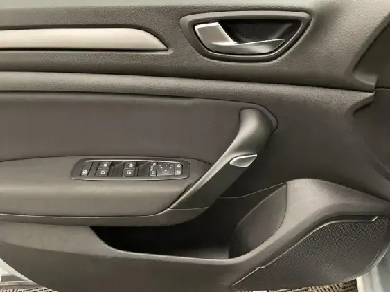 RENAULT MEGANE IV - voiture d'occasion - Photo 19