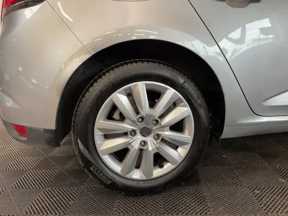 RENAULT MEGANE IV - voiture d'occasion - Photo 25