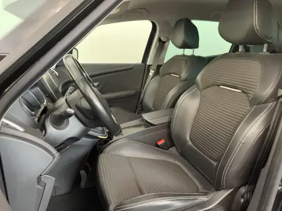 RENAULT SCENIC IV - voiture d'occasion - Photo 18