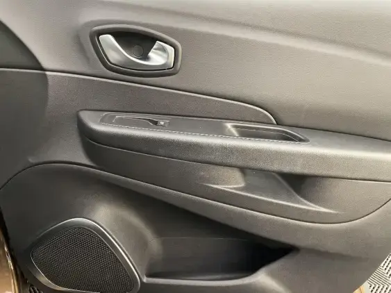 RENAULT CAPTUR - voiture d'occasion - Photo 20