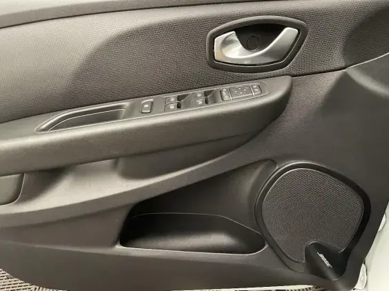 RENAULT CLIO IV - voiture d'occasion - Photo 19