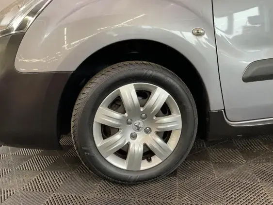 PEUGEOT PARTNER II - voiture d'occasion - Photo 23