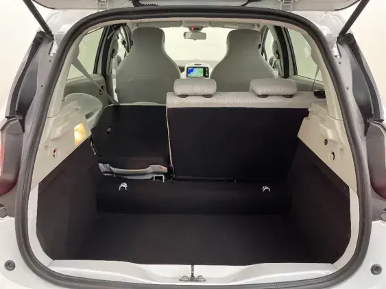 RENAULT ZOE - voiture d'occasion - Photo 16