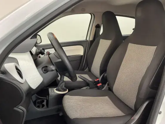 RENAULT TWINGO III - voiture d'occasion - Photo 18