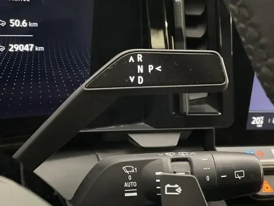 RENAULT MEGANE V - voiture d'occasion - Photo 21