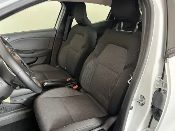 RENAULT CLIO V - voiture d'occasion - Photo 17