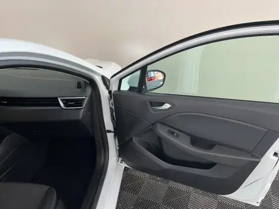 RENAULT CLIO V - voiture d'occasion - Photo 19