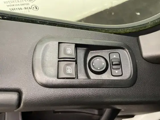 RENAULT MASTER III - voiture d'occasion - Photo 17