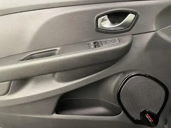 RENAULT CLIO IV - voiture d'occasion - Photo 19