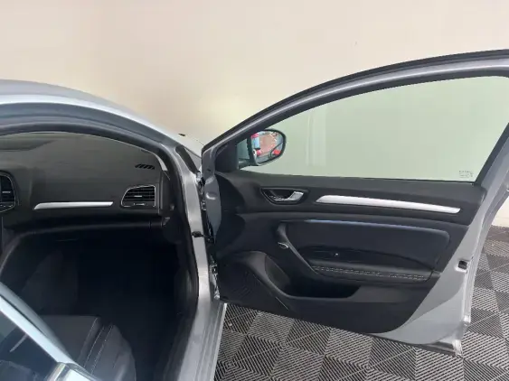 RENAULT MEGANE IV - voiture d'occasion - Photo 18