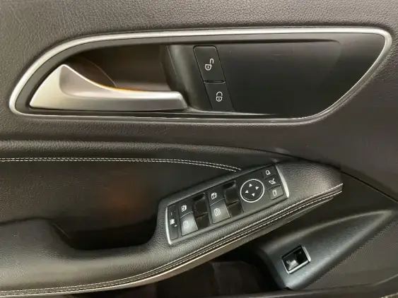 MERCEDES-BENZ CLASSE GLA - voiture d'occasion - Photo 17