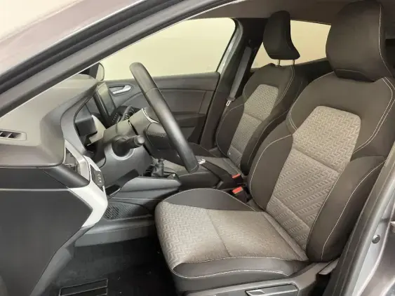 RENAULT CLIO V - voiture d'occasion - Photo 18
