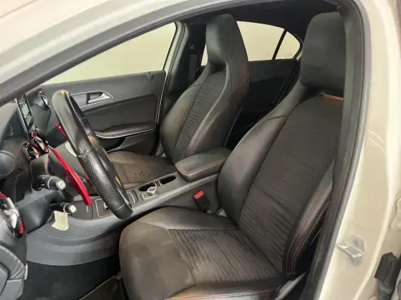 MERCEDES-BENZ CLASSE A III - voiture d'occasion - Photo 17