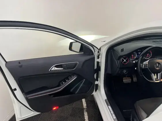 MERCEDES-BENZ CLASSE A III - voiture d'occasion - Photo 18