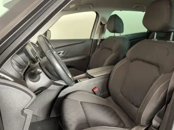 RENAULT SCENIC IV - voiture d'occasion - Photo 18