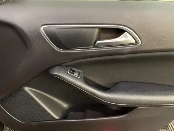 MERCEDES-BENZ CLASSE GLA - voiture d'occasion - Photo 20