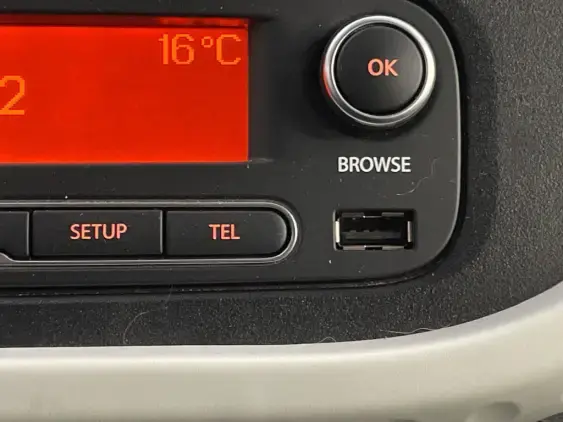 RENAULT TWINGO ELECTRIQUE III - voiture d'occasion - Photo 20
