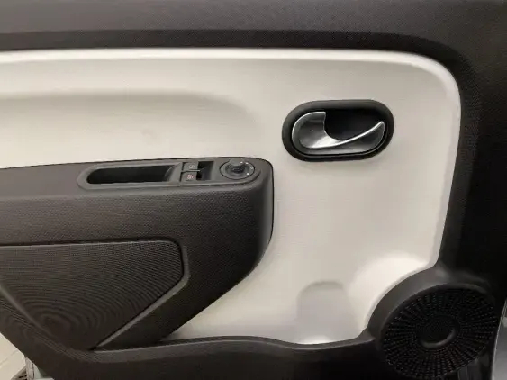 RENAULT TWINGO ELECTRIQUE III - voiture d'occasion - Photo 19