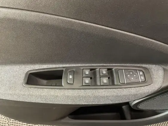 RENAULT ZOE - voiture d'occasion - Photo 17