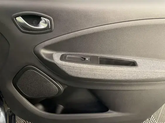 RENAULT ZOE - voiture d'occasion - Photo 20