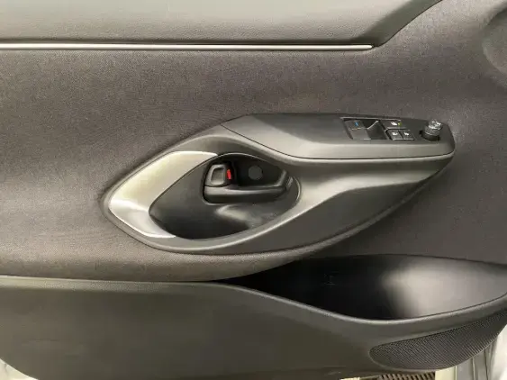 TOYOTA YARIS IV - voiture d'occasion - Photo 19