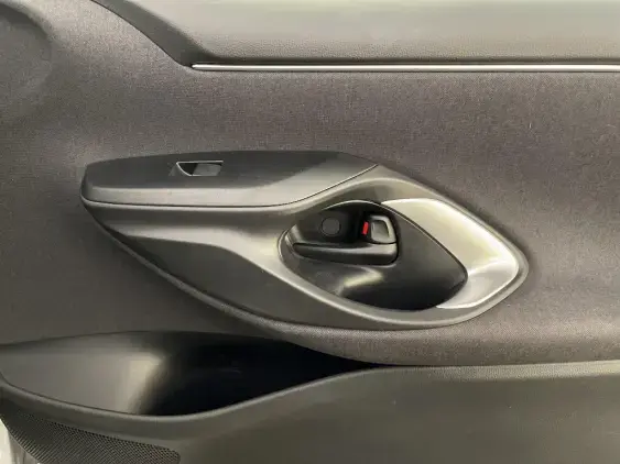 TOYOTA YARIS IV - voiture d'occasion - Photo 20