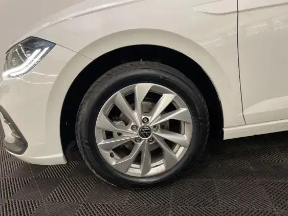 VOLKSWAGEN POLO VI - voiture d'occasion - Photo 23