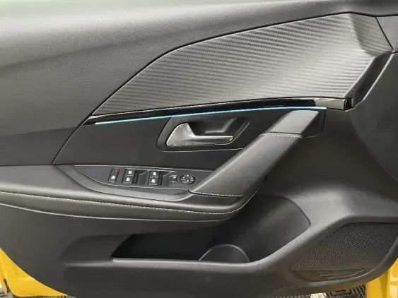 PEUGEOT 208 II - voiture d'occasion - Photo 19
