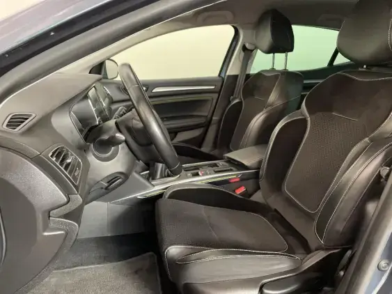 RENAULT MEGANE IV - voiture d'occasion - Photo 18
