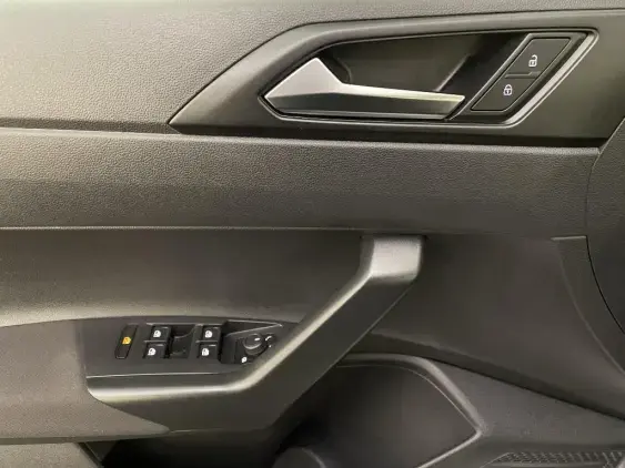 VOLKSWAGEN POLO VI - voiture d'occasion - Photo 17