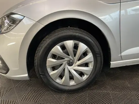 VOLKSWAGEN POLO VI - voiture d'occasion - Photo 23