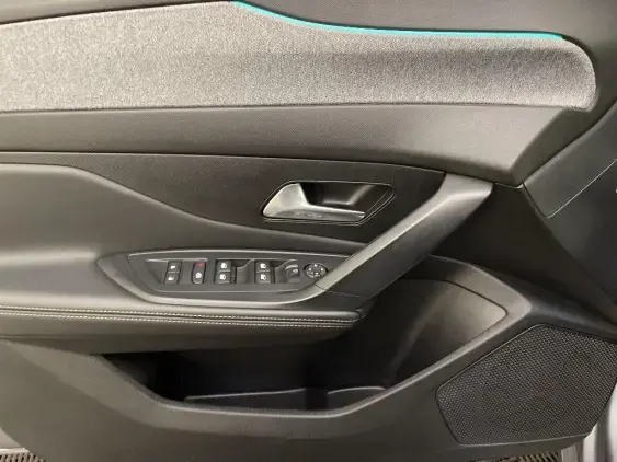 PEUGEOT 308 III - voiture d'occasion - Photo 19