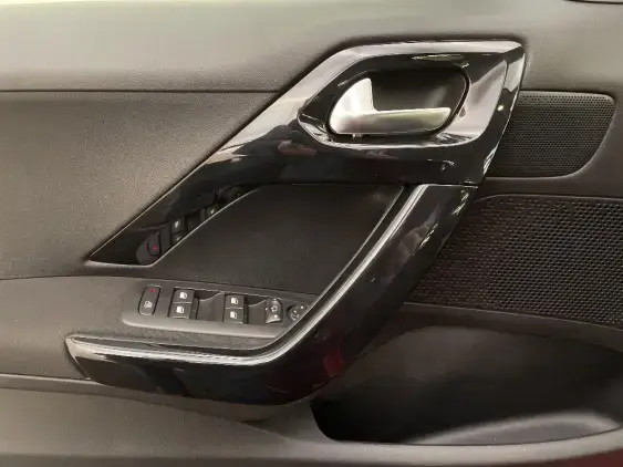 PEUGEOT 2008 - voiture d'occasion - Photo 19