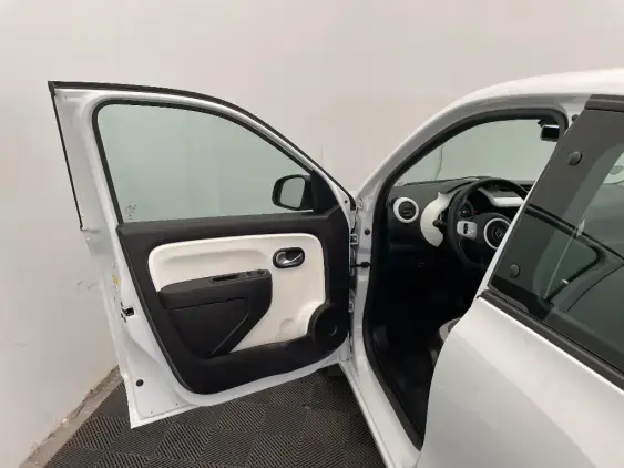 RENAULT TWINGO ELECTRIQUE III - voiture d'occasion - Photo 17