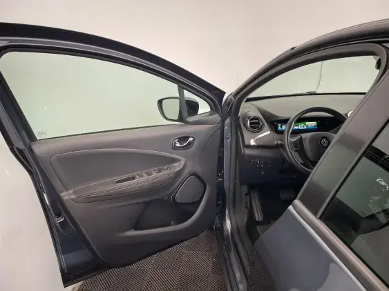 RENAULT ZOE - voiture d'occasion - Photo 18