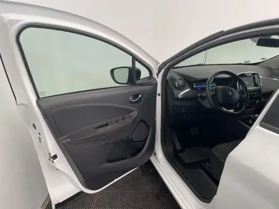 RENAULT ZOE - voiture d'occasion - Photo 19