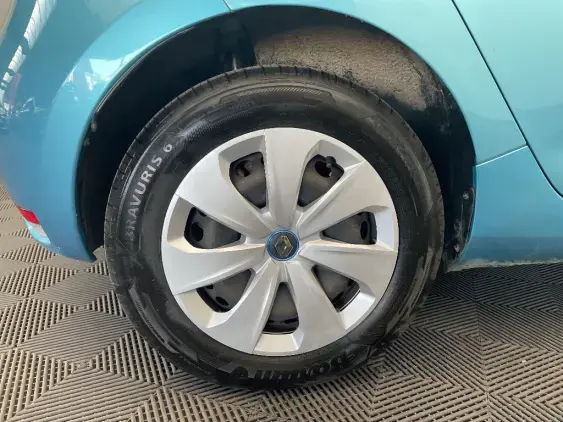 RENAULT ZOE - voiture d'occasion - Photo 23