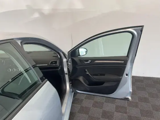 RENAULT MEGANE IV - voiture d'occasion - Photo 19