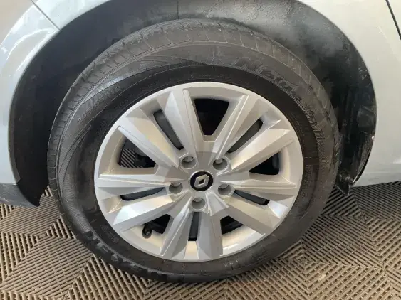 RENAULT MEGANE IV - voiture d'occasion - Photo 24