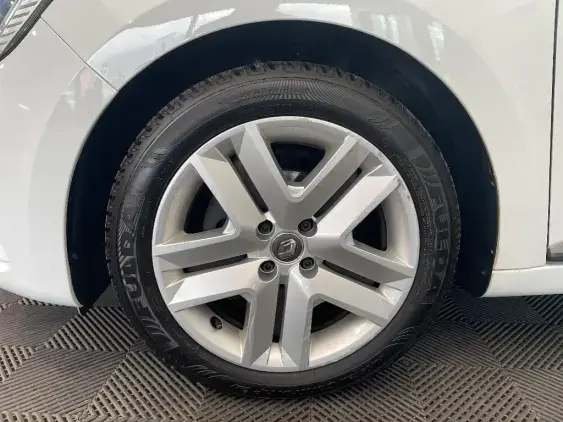 RENAULT CLIO V - voiture d'occasion - Photo 23