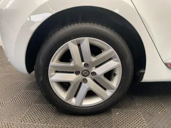 RENAULT CLIO V - voiture d'occasion - Photo 24