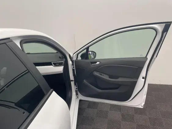 RENAULT CLIO V - voiture d'occasion - Photo 20